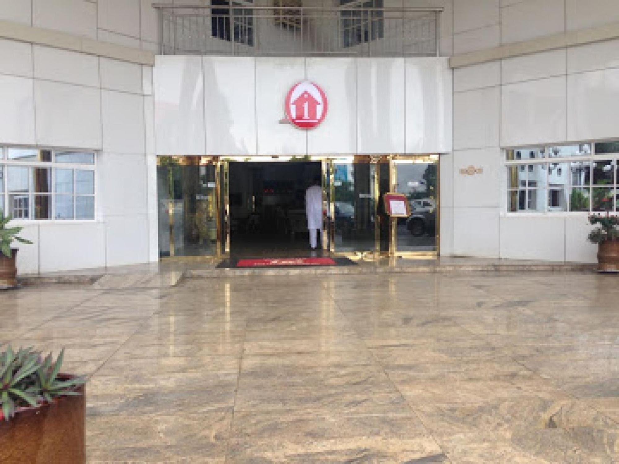 Room In Bb - Immaculate Royal International Hotel Owerri Esterno foto