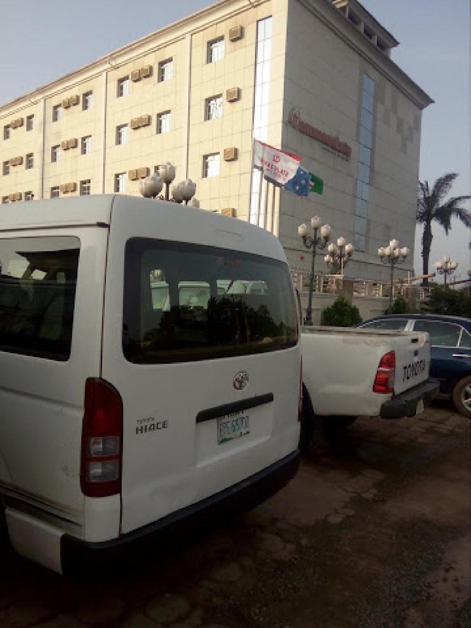 Room In Bb - Immaculate Royal International Hotel Owerri Esterno foto